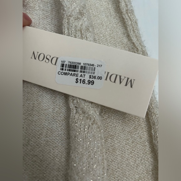 NWT Madison + Hudson Sparkly Cream Sweater Size Small - Picture 11 of 11